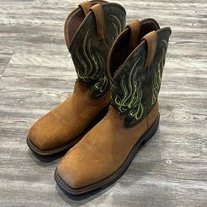 Ariat composite toe, waterproof boots 9D workhogs